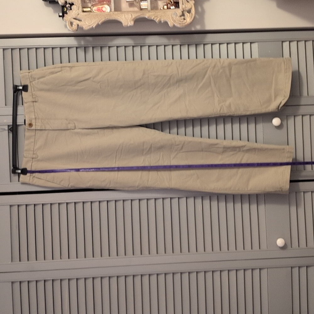 Izod Classic Beige Pants